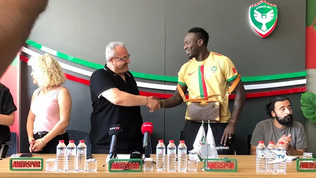 Mbaye Diagne resmen Amedspor’da: “Hedefim 25 gol”