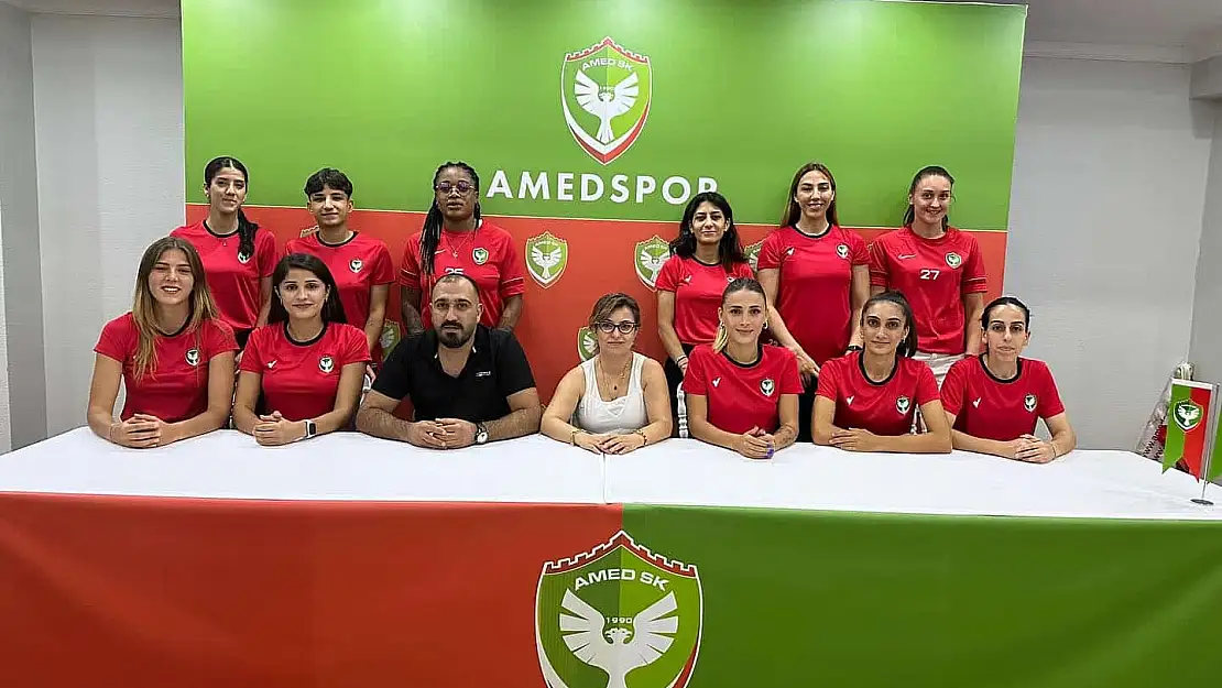 Amedspor kadın futbol takımı, yeni sezon hazırlıklarına Diyarbakır'da devam ediyor