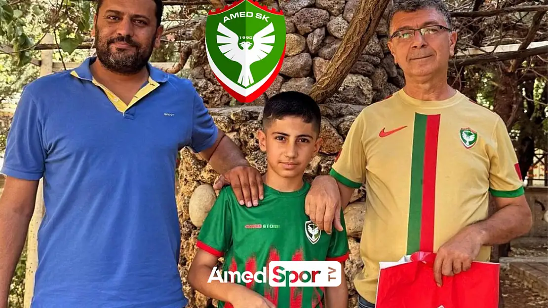 Amedspor Taraftarına Özel Jest: Cezaevindeki Baba ve Oğluna Forma