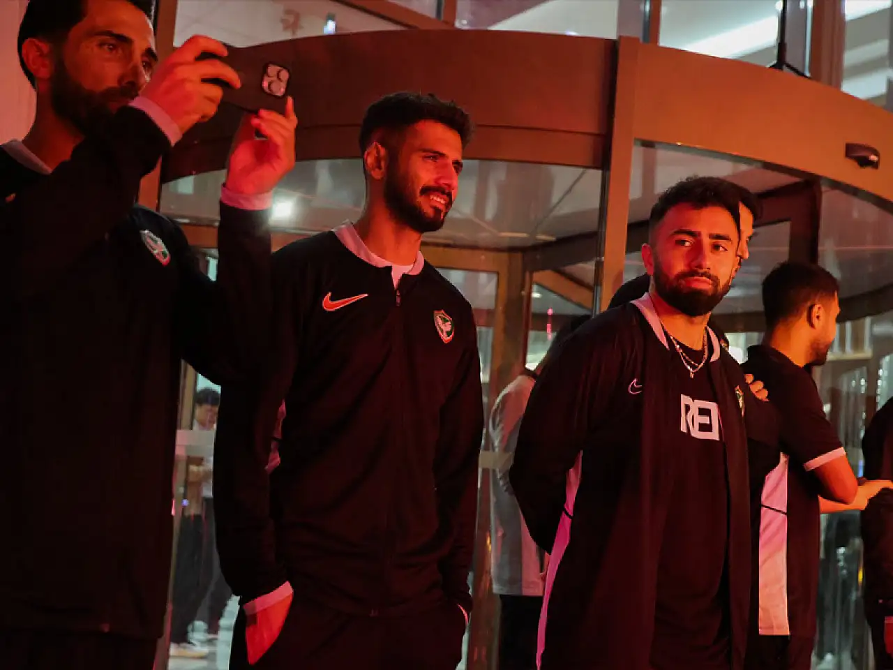 Amedspor'a duygusal ziyaret: Taraftardan inanç ve umut mesajı