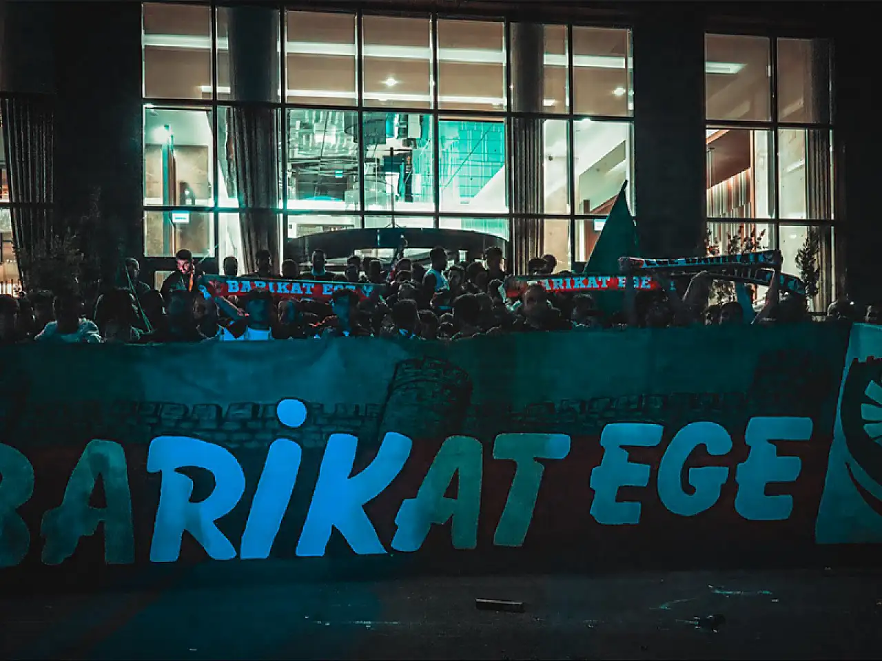 Amedspor'a duygusal ziyaret: Taraftardan inanç ve umut mesajı