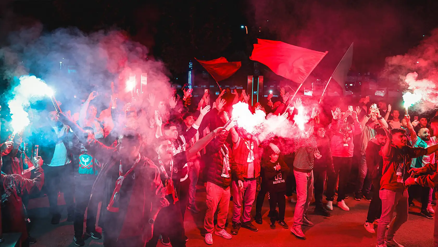 Amedspor'a duygusal ziyaret: Taraftardan inanç ve umut mesajı