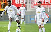 Amedspor, Çekdar Orhan'ın Kırmızı Kartı ile Ümraniyespor'a 3-0 Yenildi
