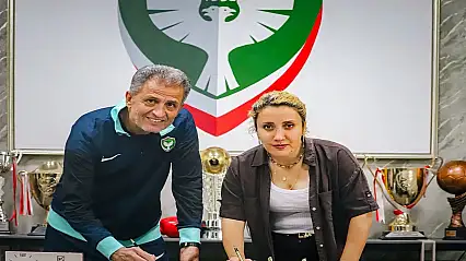 Cemal Cengizoğlu, Amedspor kadın futbol takımında göreve başladı