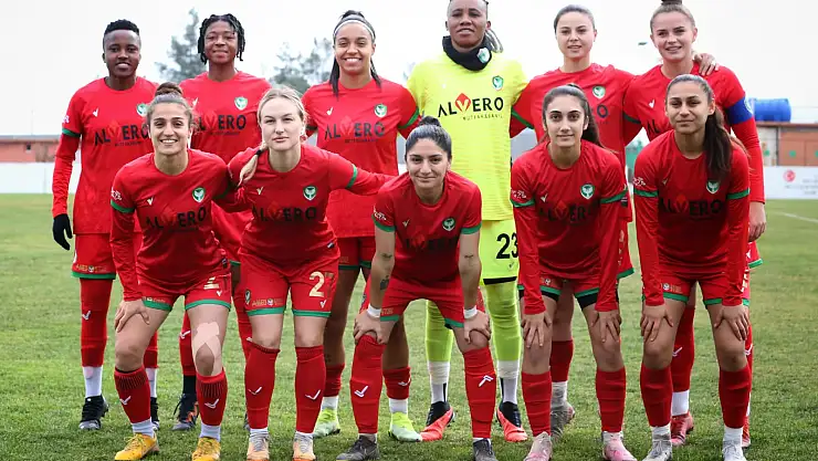 Amedspor Kadın Futbol Takımı ikinci etap kampı için Diyarbakır'da toplanıyor