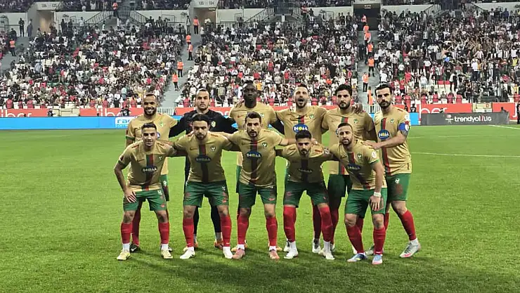 Amedspor-Sarıyer maçında ilk yarı sessiz geçti
