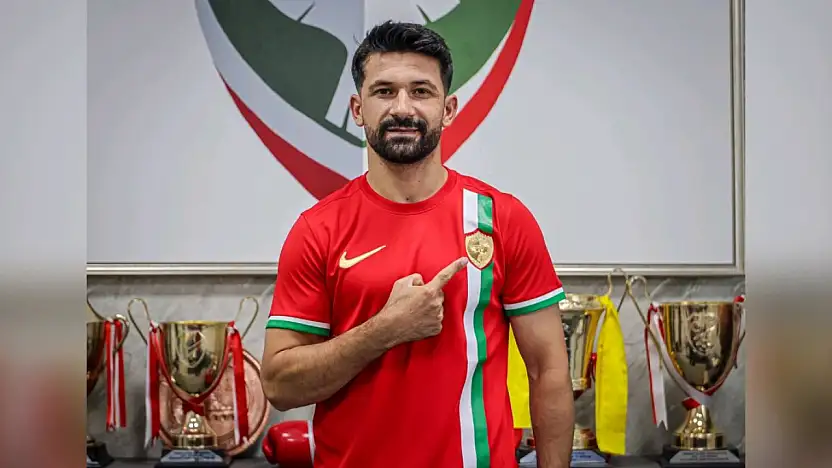 Amedspor, Celal Hanalp'i kadrosuna kattı