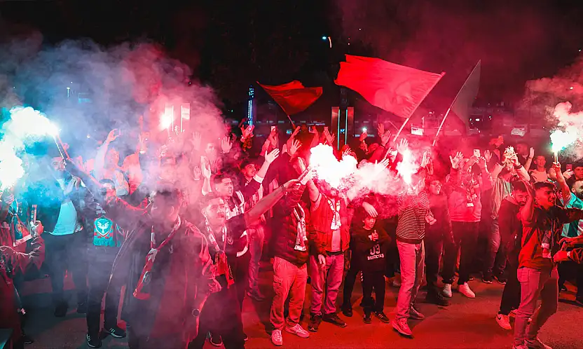 Amedspor'a duygusal ziyaret: Taraftardan inanç ve umut mesajı